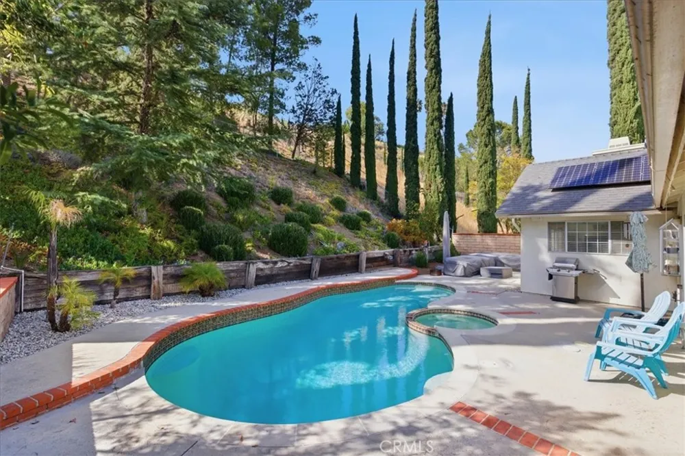22339 Cheraw Saugus, CA 91350