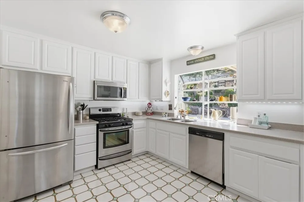 22339 Cheraw Saugus, CA 91350