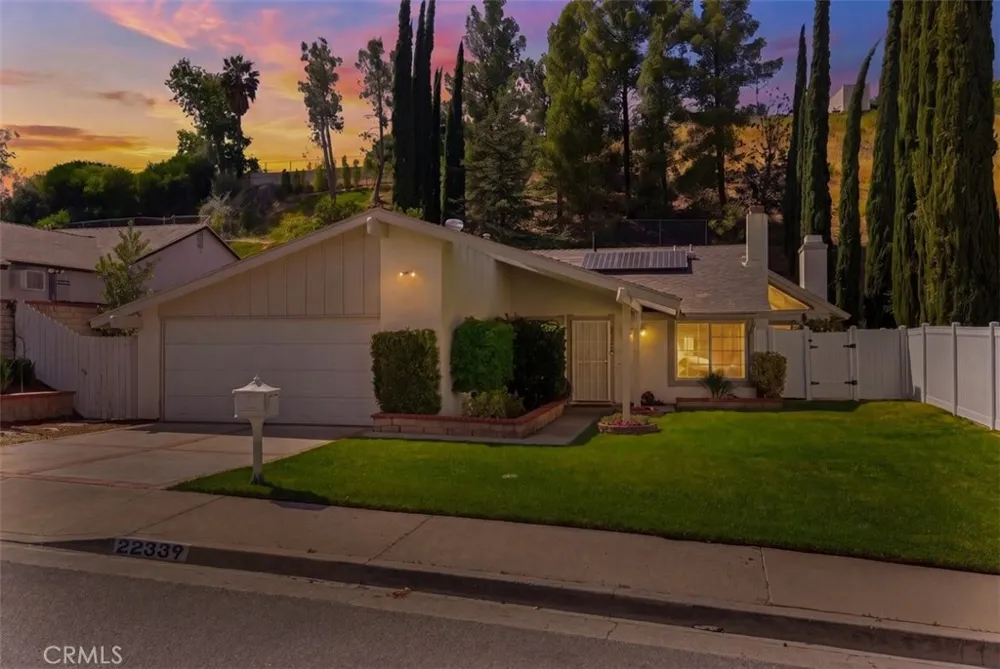 22339 Cheraw Saugus, CA 91350