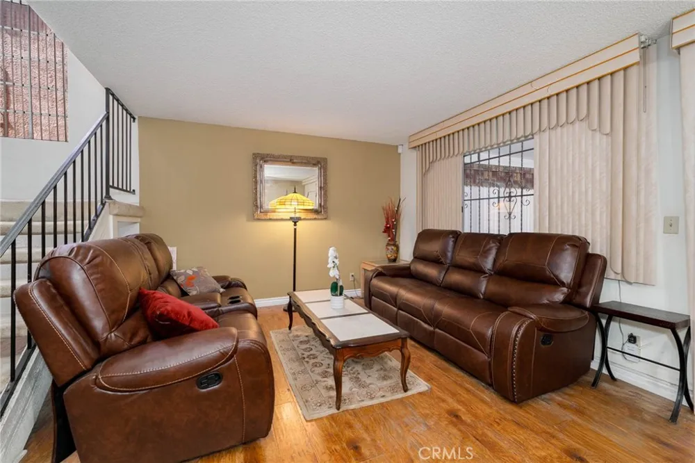 472 S Sherer Compton, CA 90220