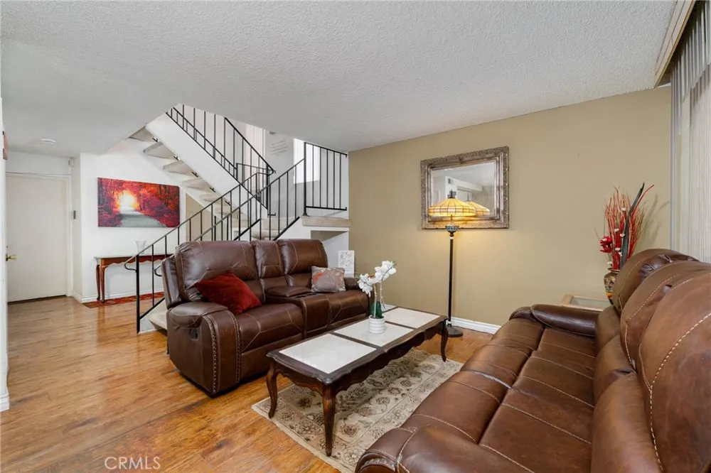 472 S Sherer Compton, CA 90220