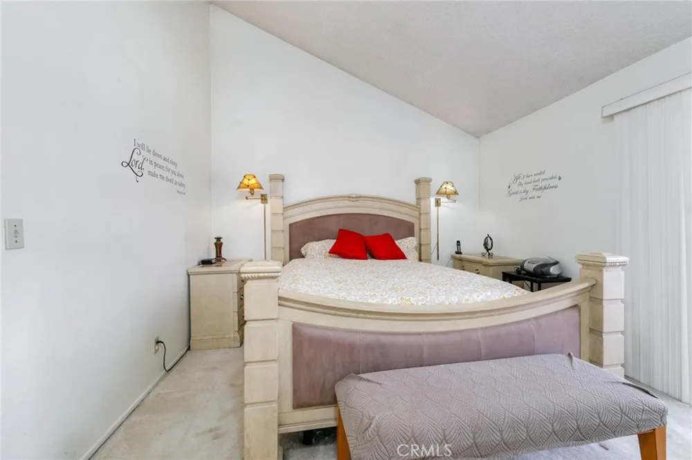 472 S Sherer Compton, CA 90220