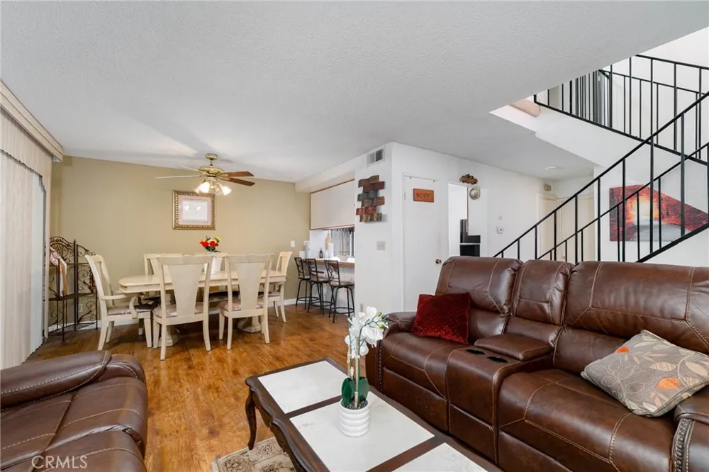 472 S Sherer Compton, CA 90220