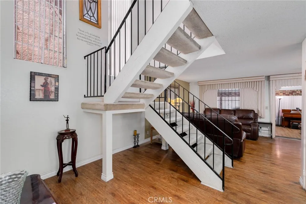 472 S Sherer Compton, CA 90220