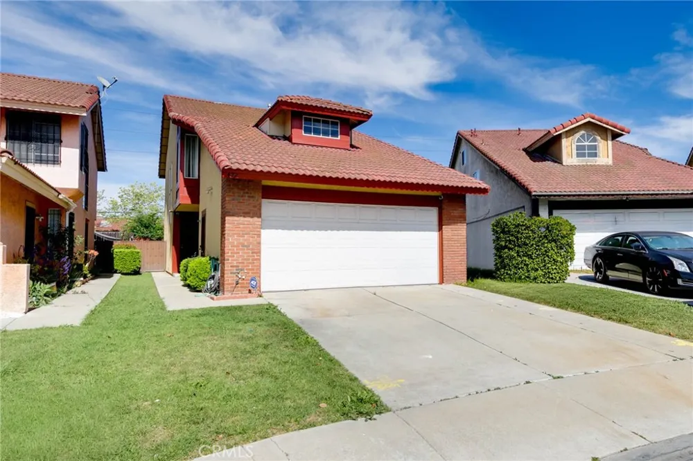472 S Sherer Compton, CA 90220