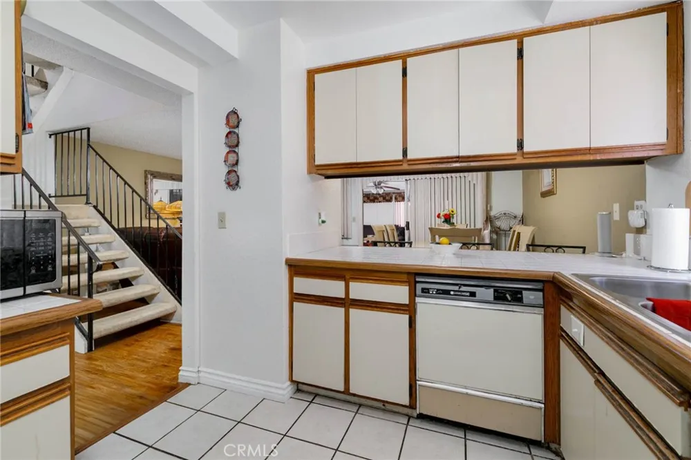472 S Sherer Compton, CA 90220