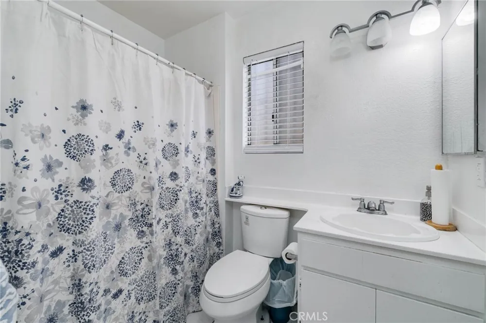 472 S Sherer Compton, CA 90220