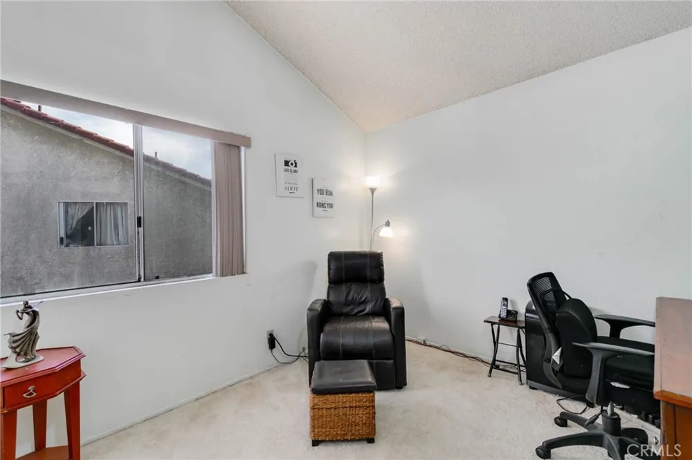 472 S Sherer Compton, CA 90220