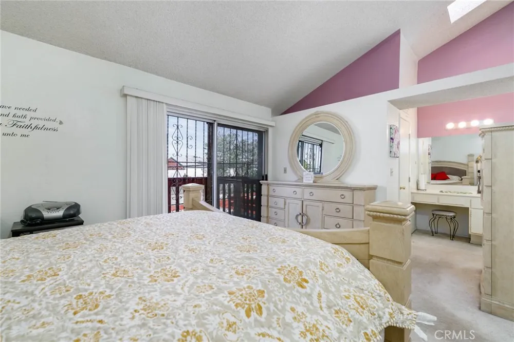 472 S Sherer Compton, CA 90220