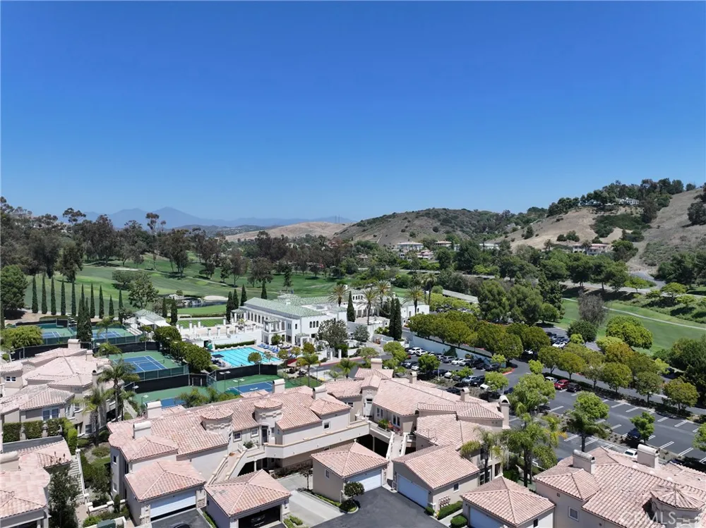 30 Plaza Caloroso San Juan Capistrano, CA 92675