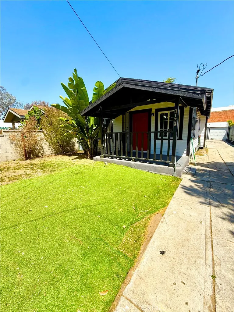 3123 W 67th Los Angeles, CA 90043