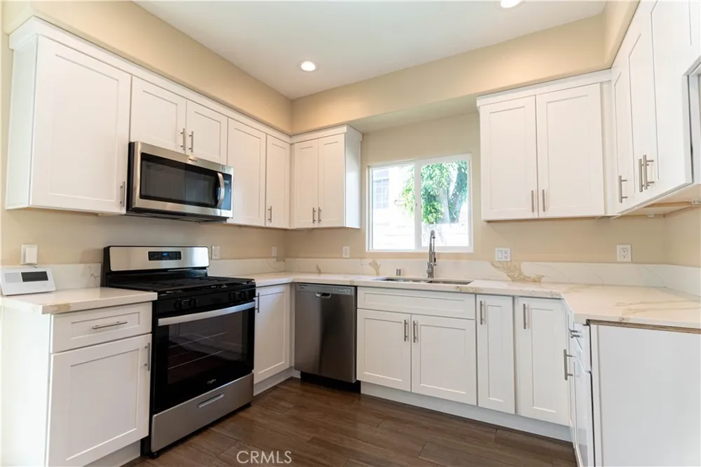 9246 Cedros #6 Panorama City, CA 91402