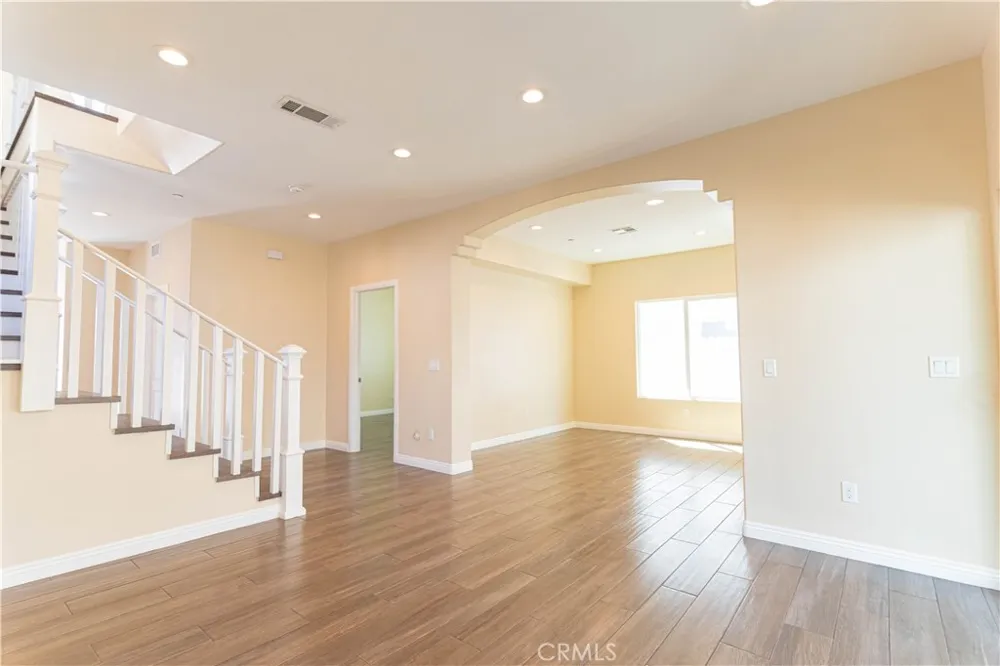 9246 Cedros #6 Panorama City, CA 91402