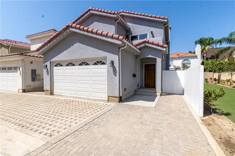 9246 Cedros #6