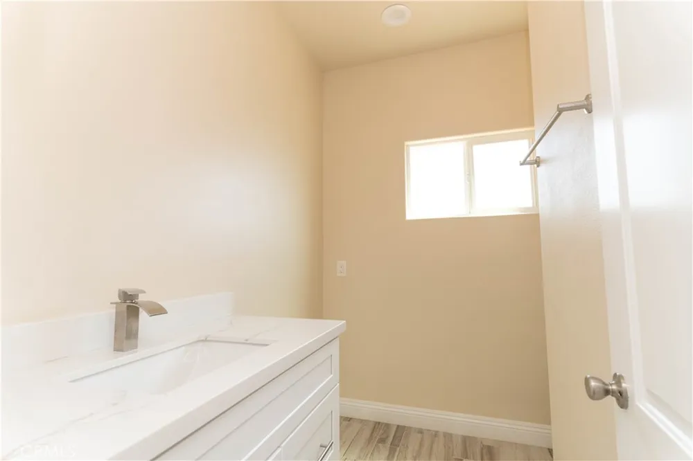 9246 Cedros #6 Panorama City, CA 91402