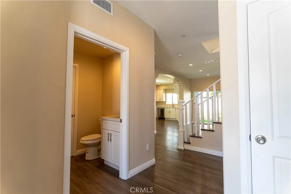 9246 Cedros #6 Panorama City, CA 91402