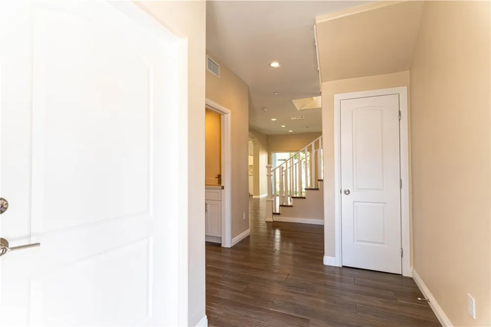 9246 Cedros #6 Panorama City, CA 91402
