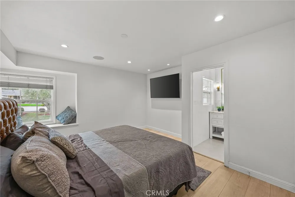 848 S Del Cerro West Covina, CA 91791