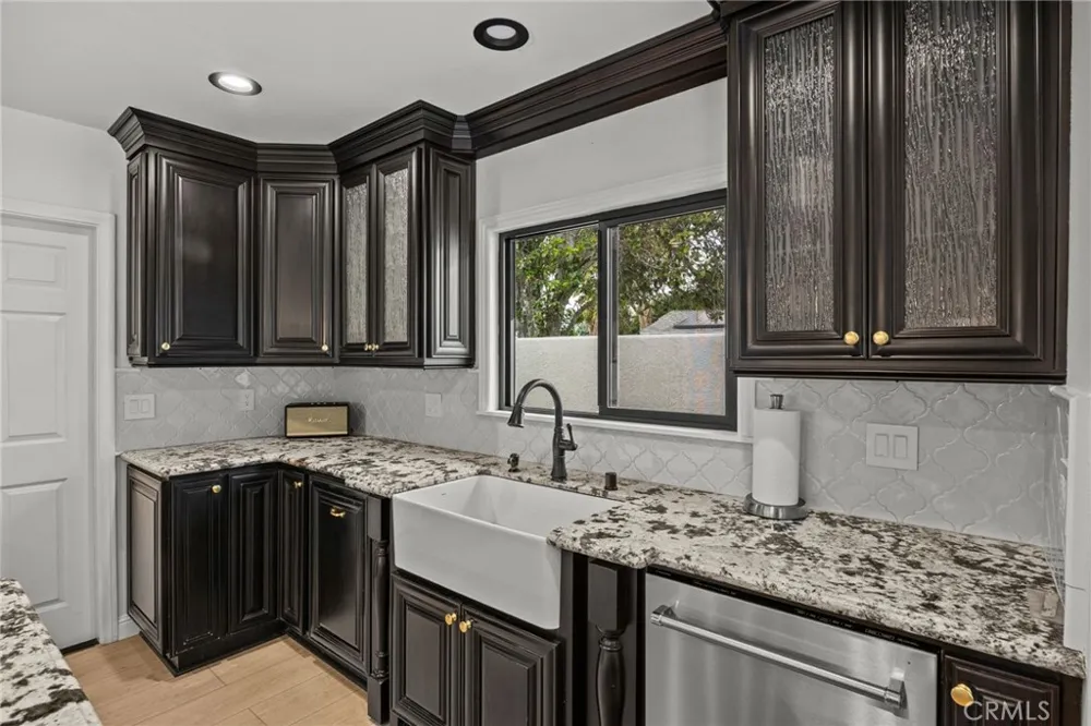 848 S Del Cerro West Covina, CA 91791