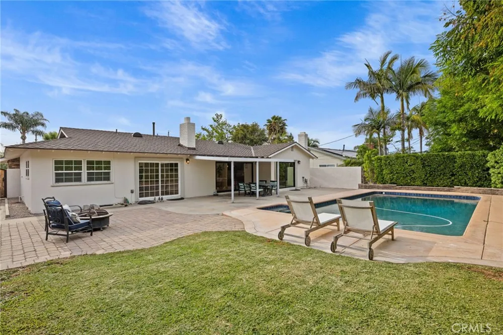 848 S Del Cerro West Covina, CA 91791