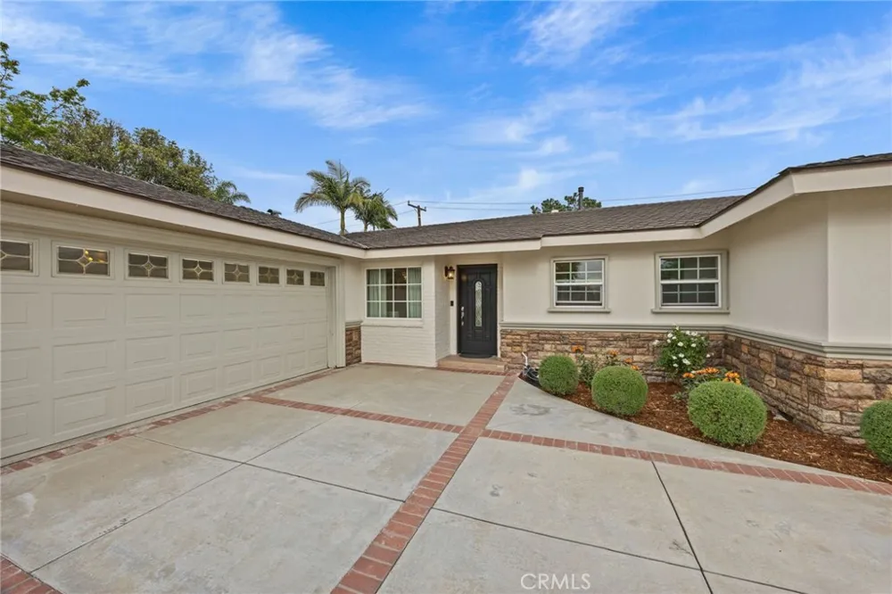 848 S Del Cerro West Covina, CA 91791