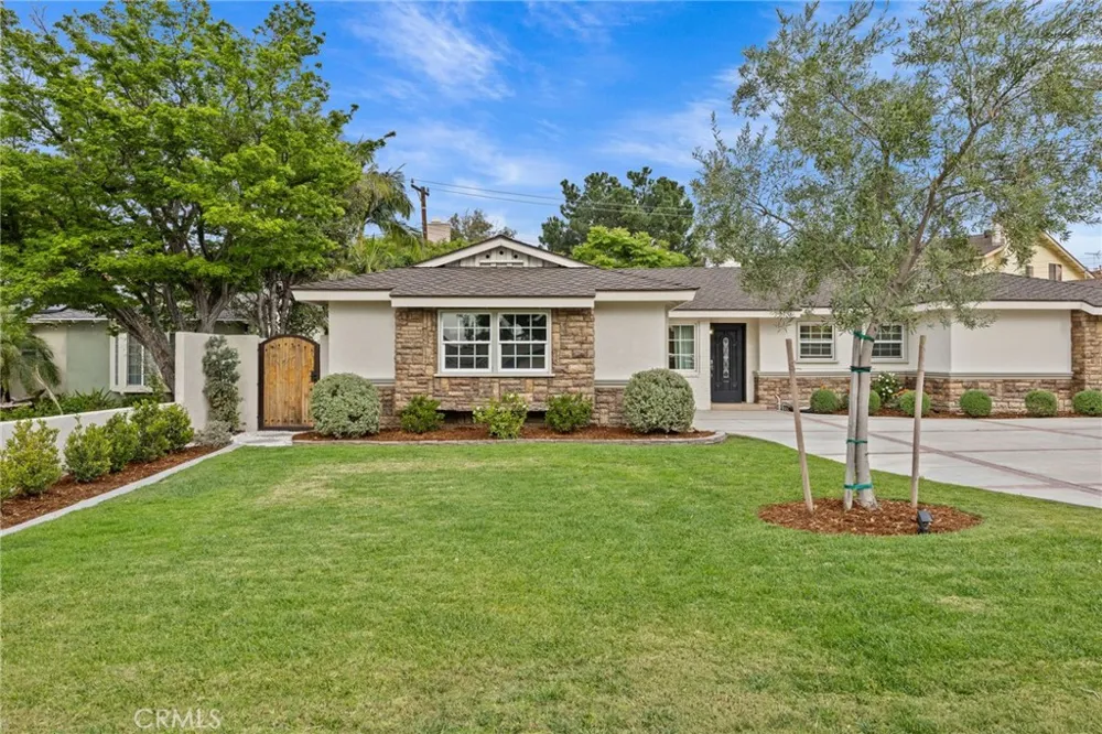 848 S Del Cerro West Covina, CA 91791