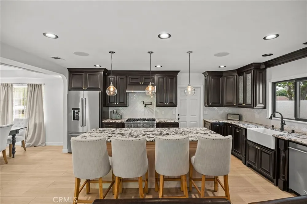 848 S Del Cerro West Covina, CA 91791