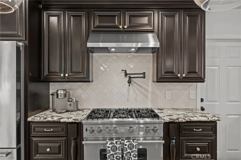 848 S Del Cerro West Covina, CA 91791