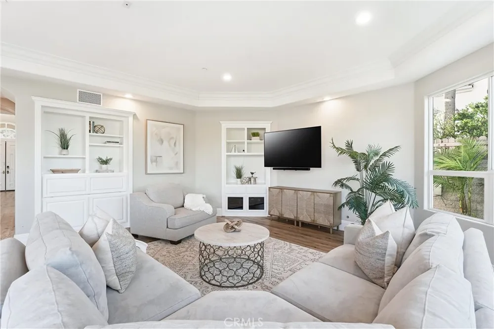 5489 E Suncrest Road Anaheim Hills, CA 92807