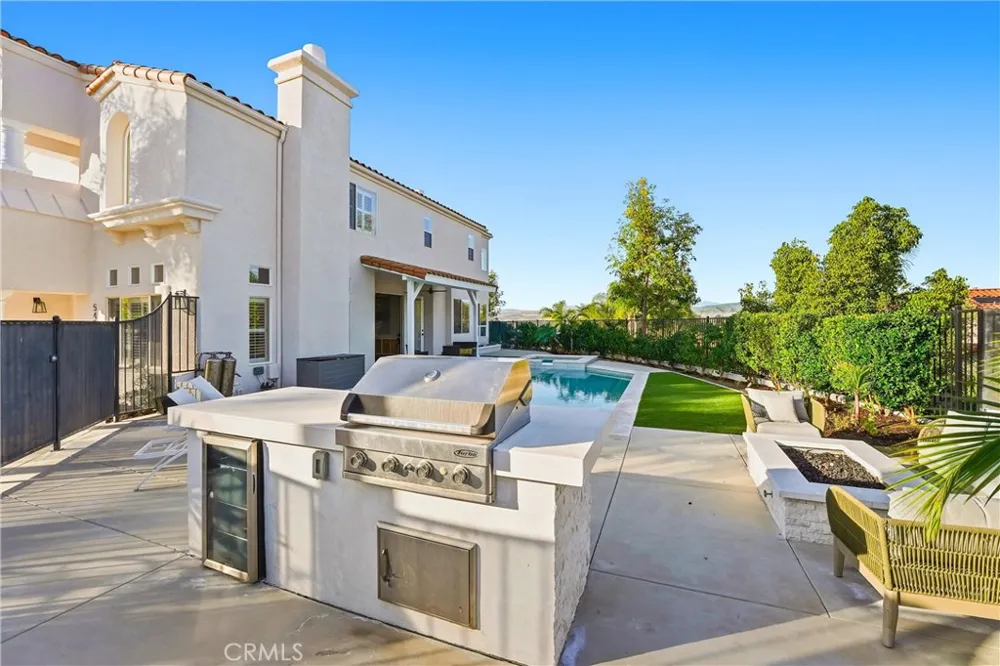 5489 E Suncrest Road Anaheim Hills, CA 92807