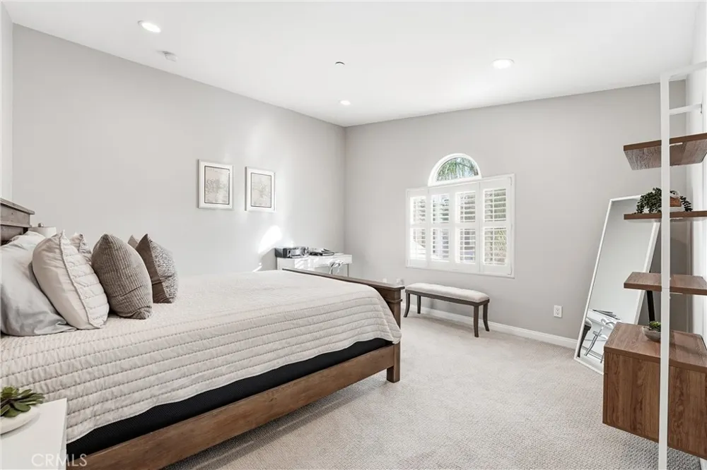 5489 E Suncrest Road Anaheim Hills, CA 92807