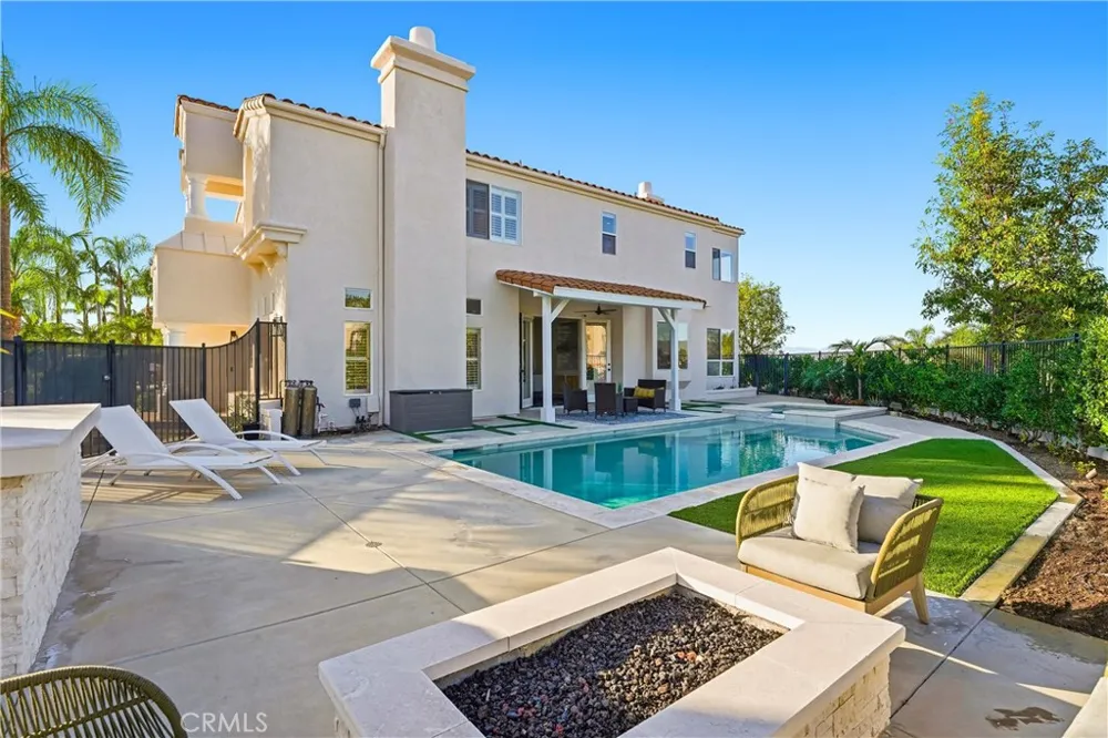 5489 E Suncrest Road Anaheim Hills, CA 92807