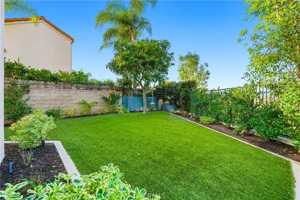 5489 E Suncrest Road Anaheim Hills, CA 92807