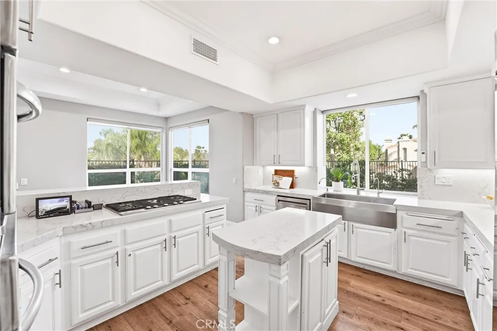 5489 E Suncrest Road Anaheim Hills, CA 92807