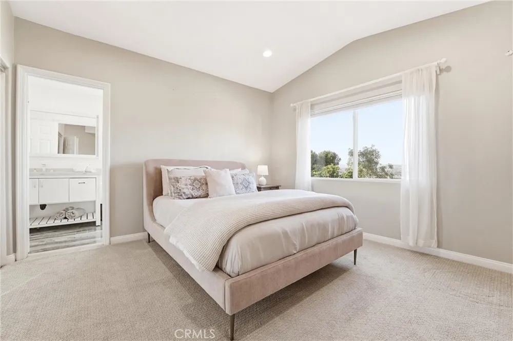 5489 E Suncrest Road Anaheim Hills, CA 92807