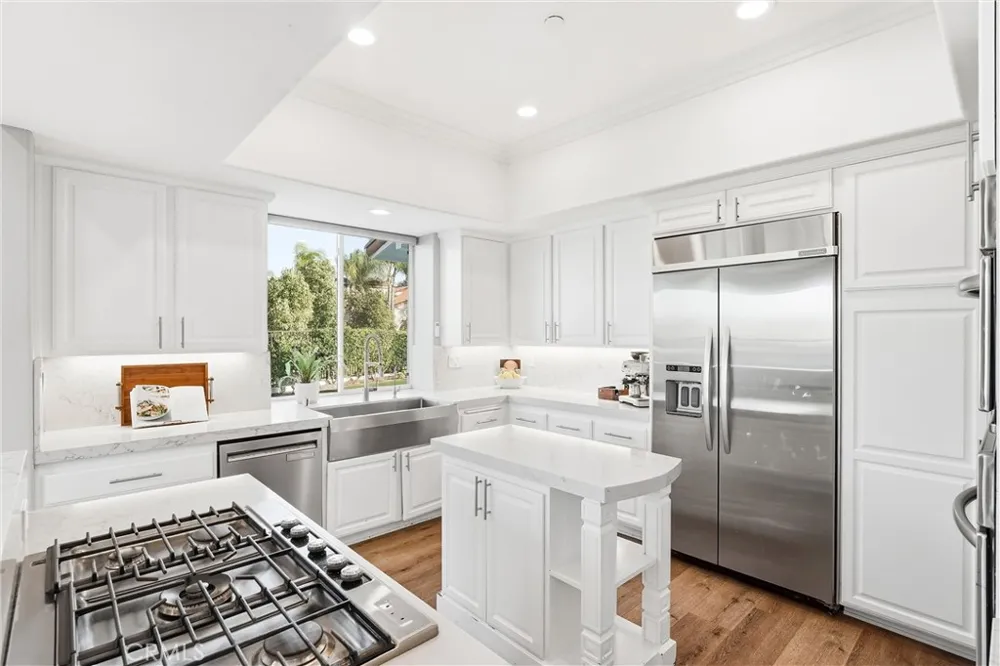 5489 E Suncrest Road Anaheim Hills, CA 92807
