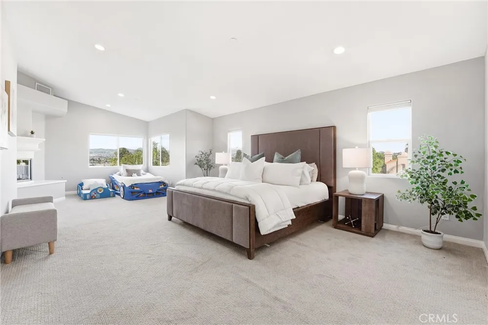 5489 E Suncrest Road Anaheim Hills, CA 92807