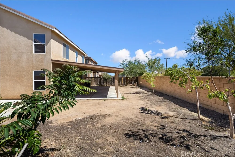 9331 Sapphire Avenue Hesperia, CA 92344