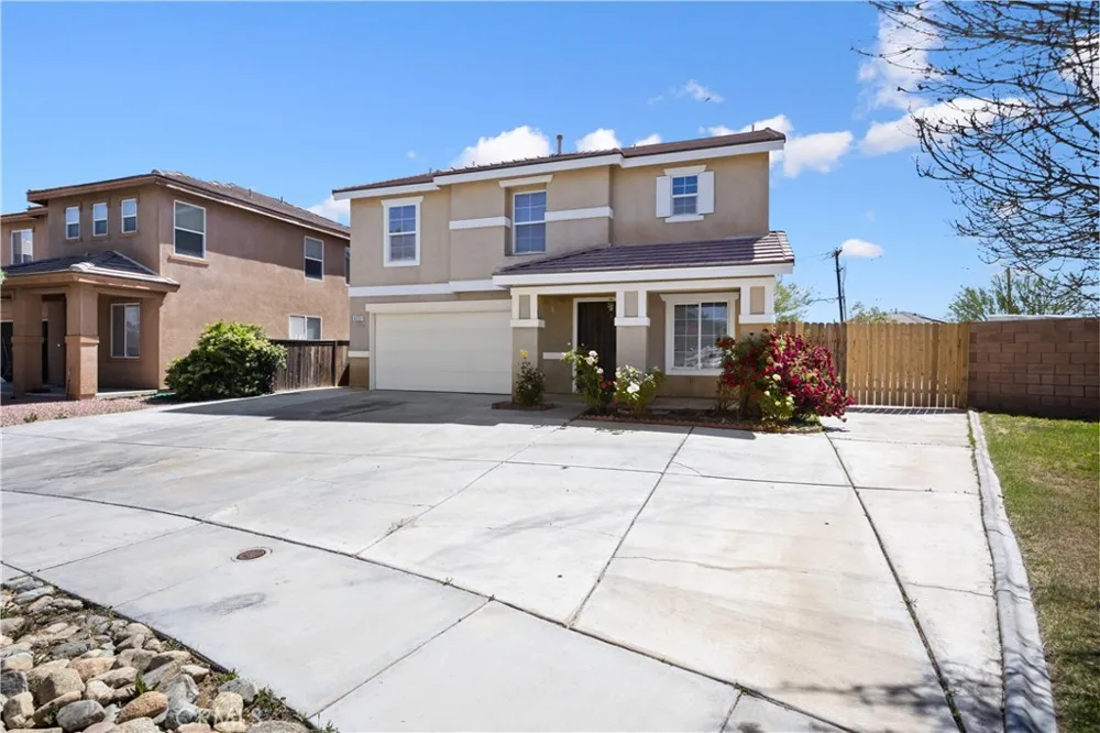 9331 Sapphire Avenue Hesperia, CA 92344