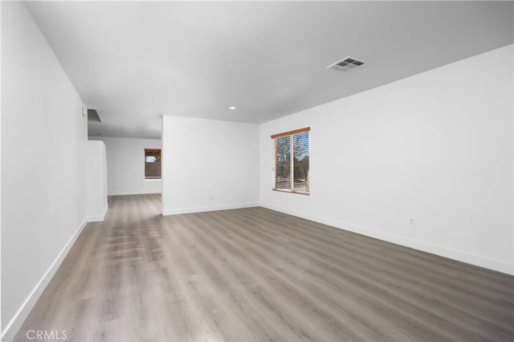 9331 Sapphire Avenue Hesperia, CA 92344