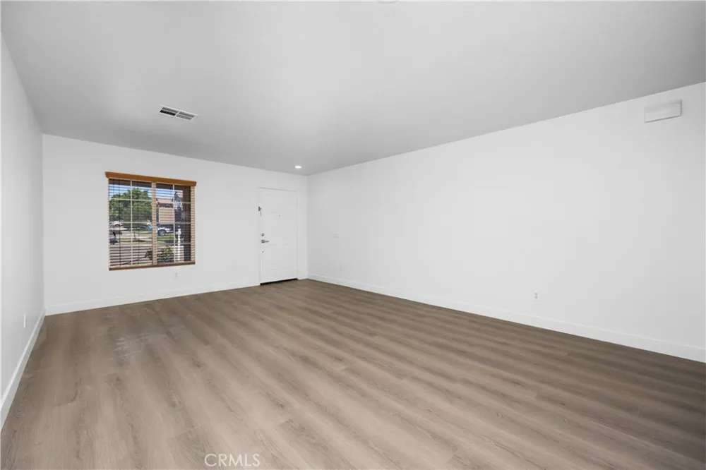 9331 Sapphire Avenue Hesperia, CA 92344