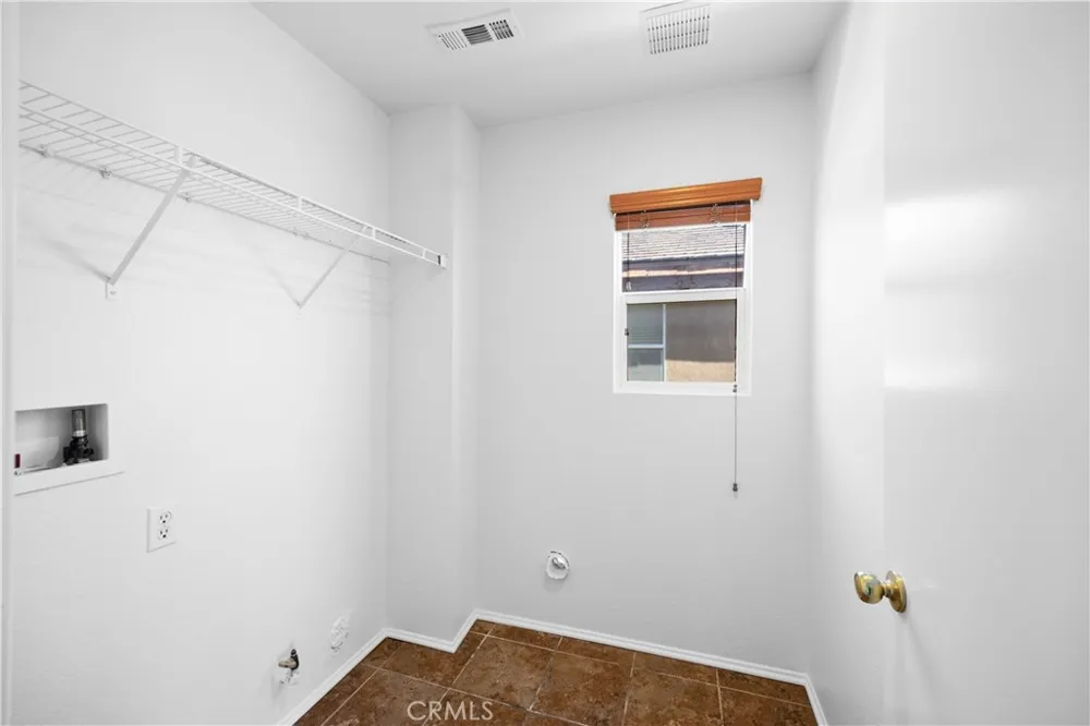 9331 Sapphire Avenue Hesperia, CA 92344
