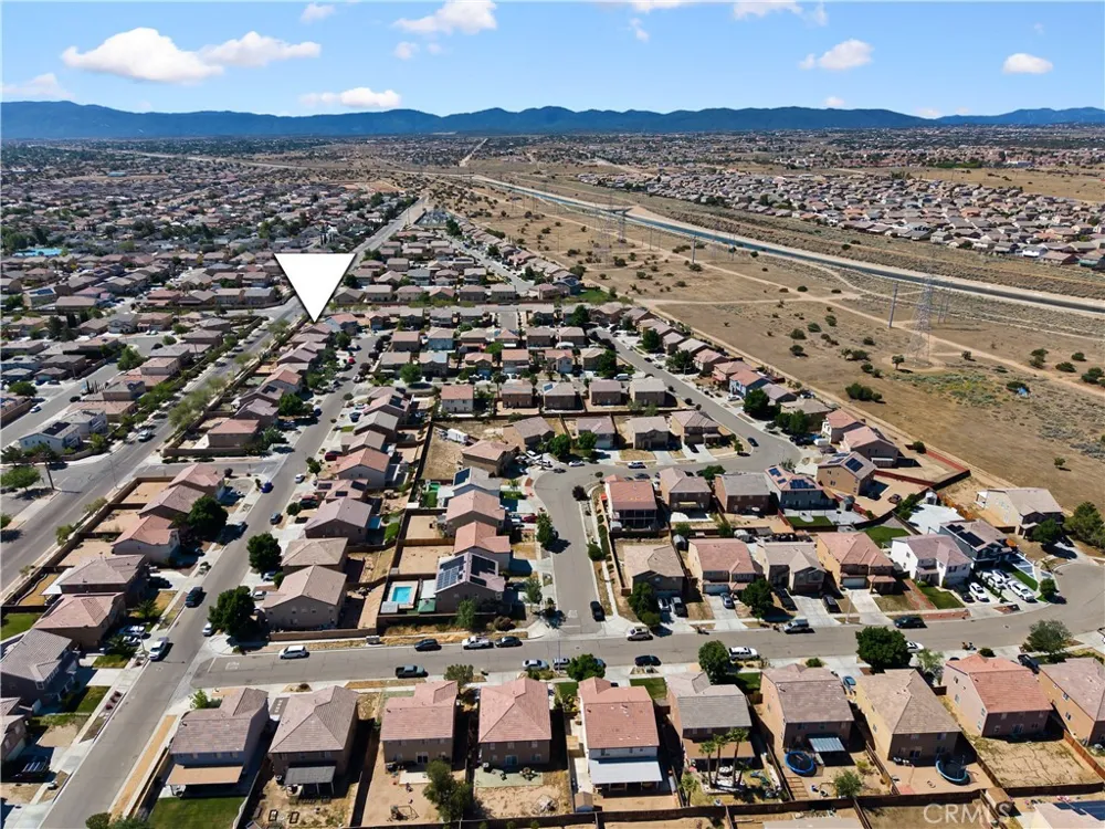 9331 Sapphire Avenue Hesperia, CA 92344