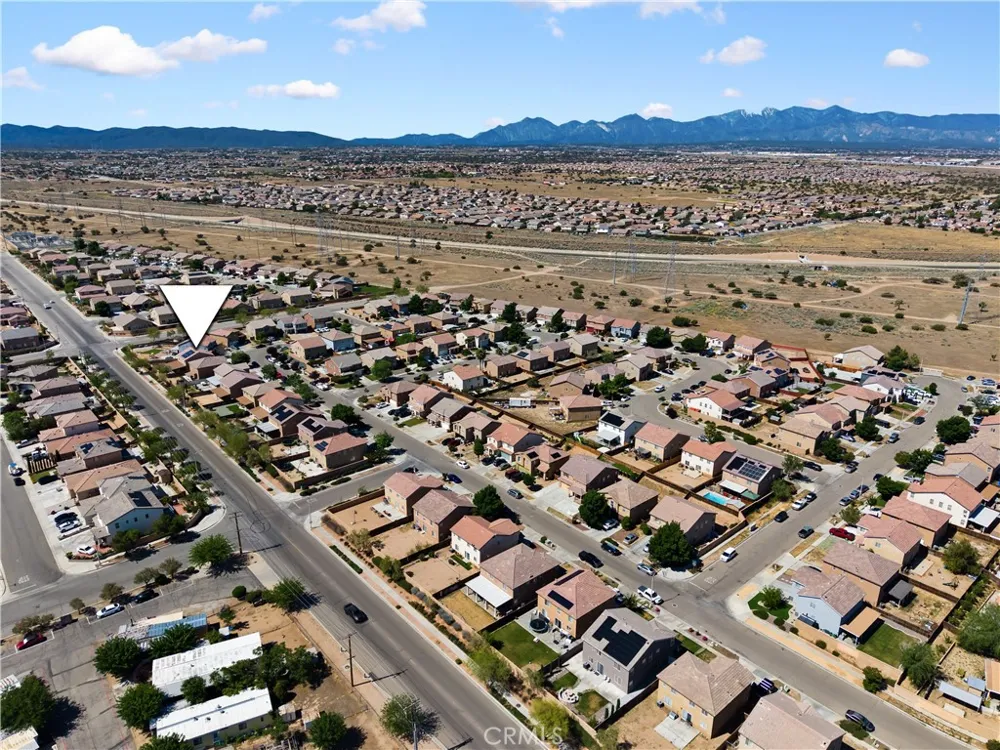9331 Sapphire Avenue Hesperia, CA 92344