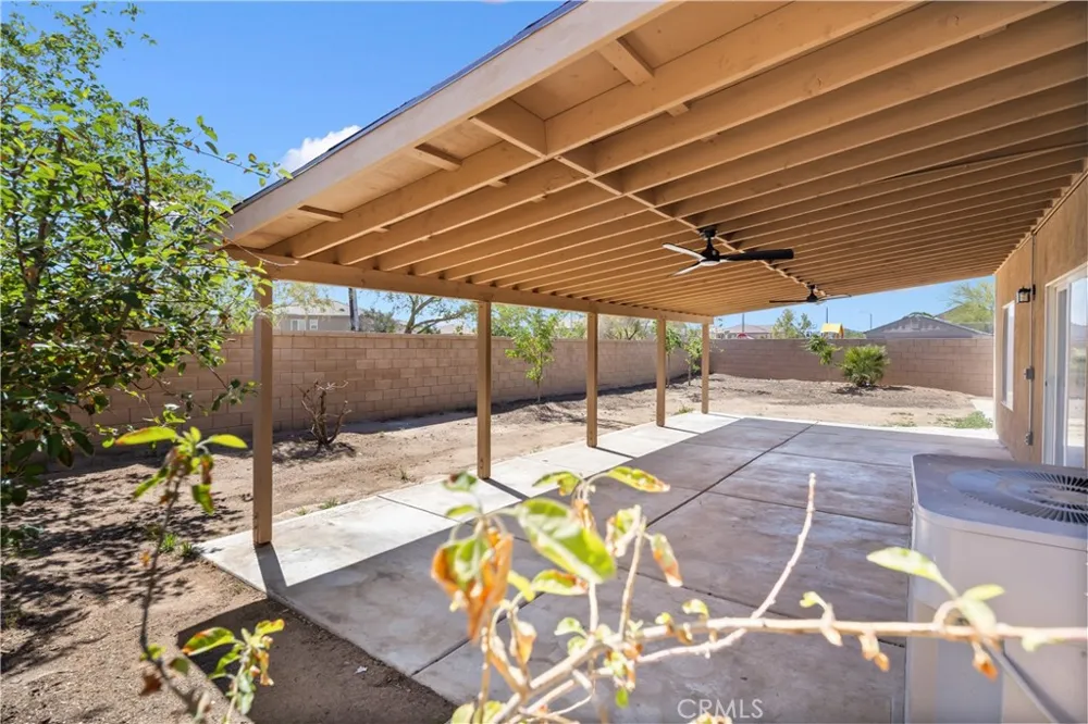 9331 Sapphire Avenue Hesperia, CA 92344