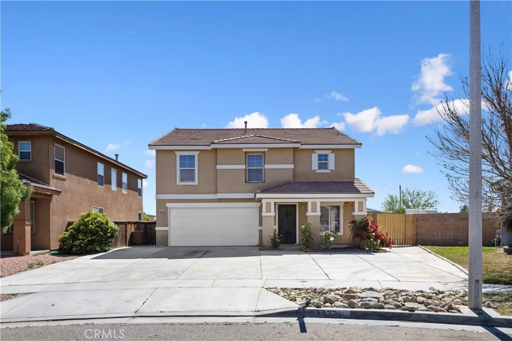 9331 Sapphire Avenue Hesperia, CA 92344