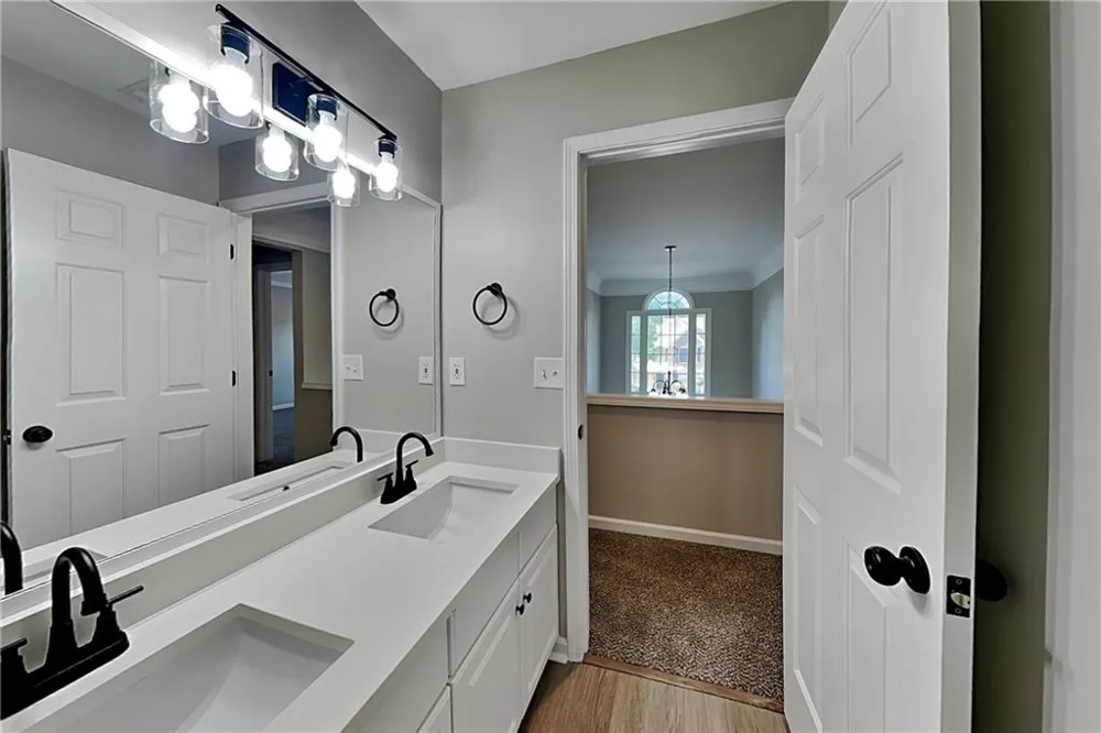 6520 Ganton Drive Johns Creek, GA 30097