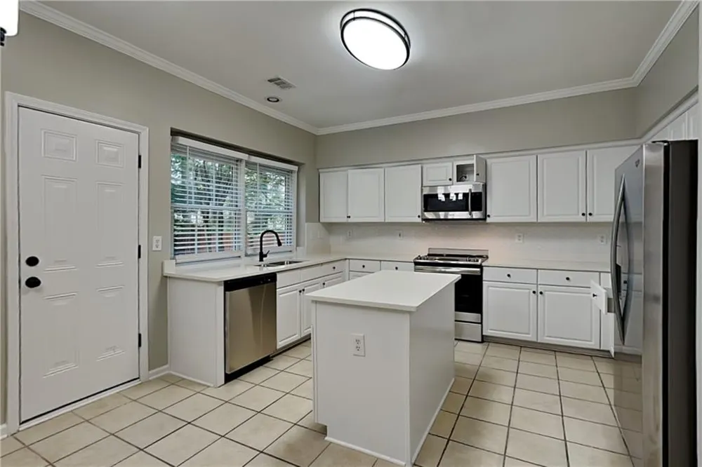 6520 Ganton Drive Johns Creek, GA 30097