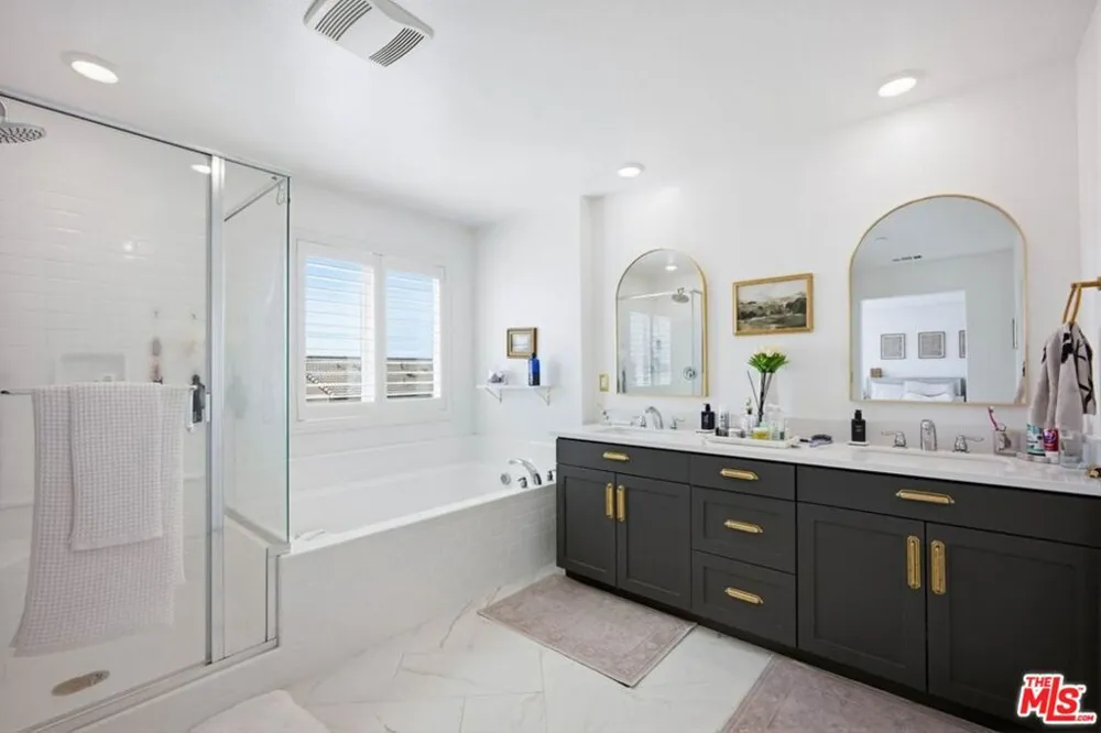 16763 Mistletoe Lane Fontana, CA 92336