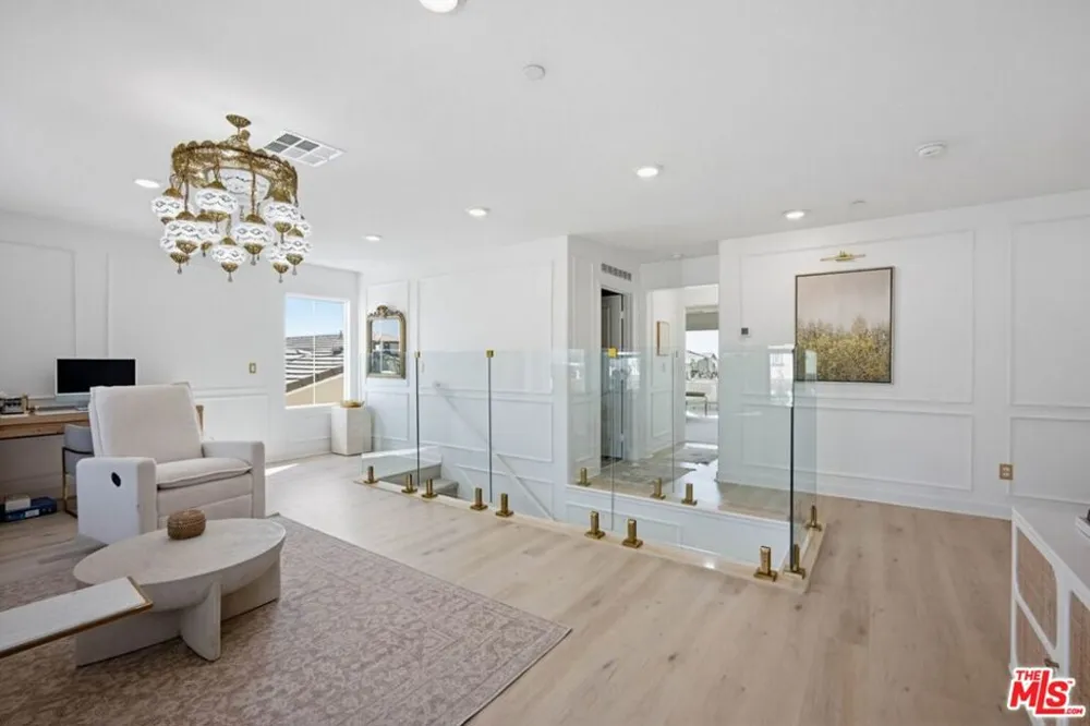 16763 Mistletoe Lane Fontana, CA 92336